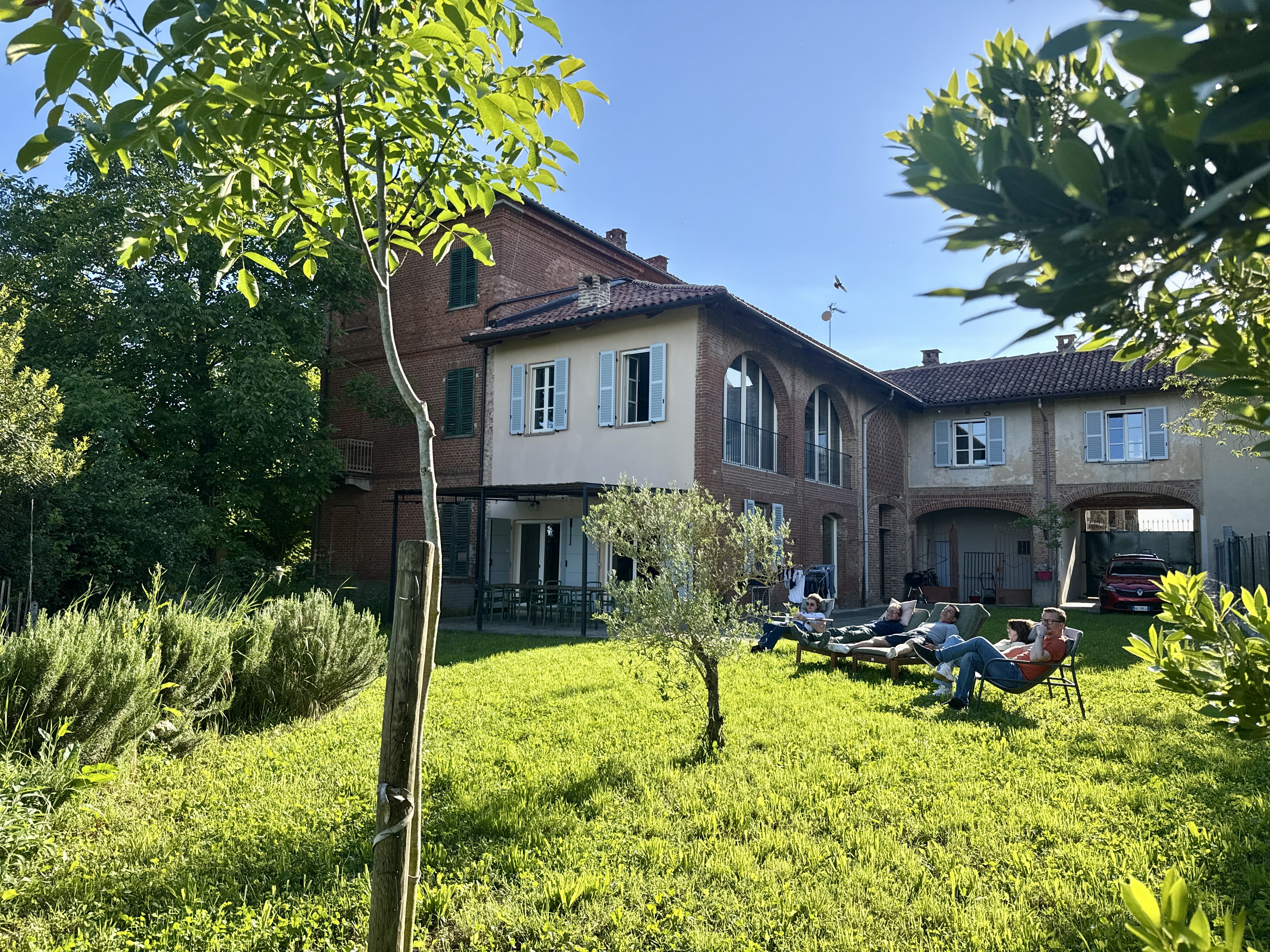 De tuin rond het huis